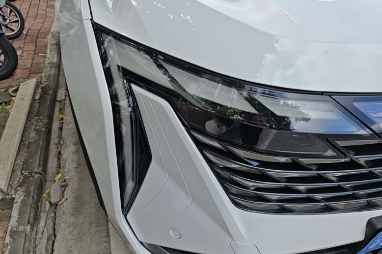 GEELY Boyue L 2025 car image #8