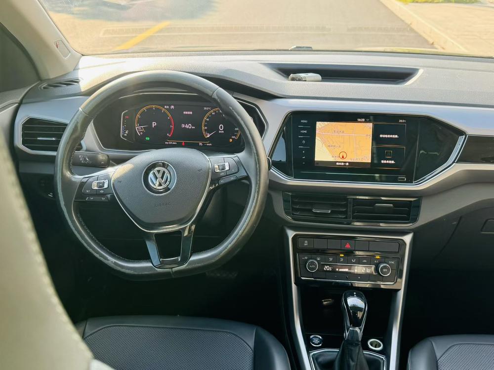 Volkswagen T-Cross 2019 car image #7
