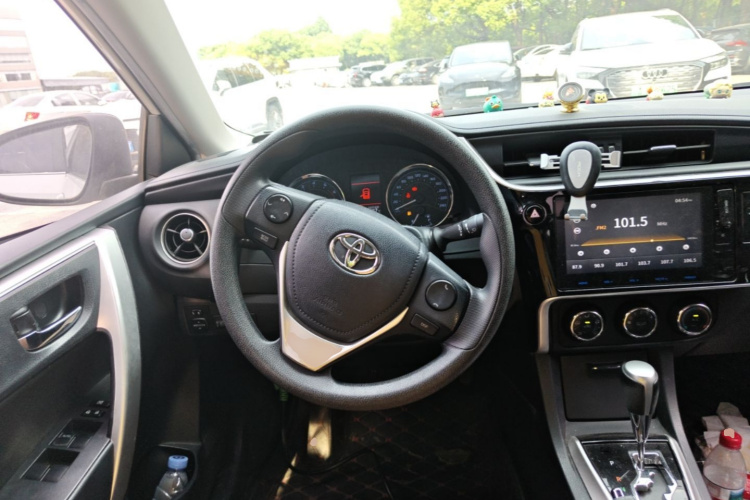 Toyota Corolla 2017 #12 Toyota Corolla 2017 car image #12