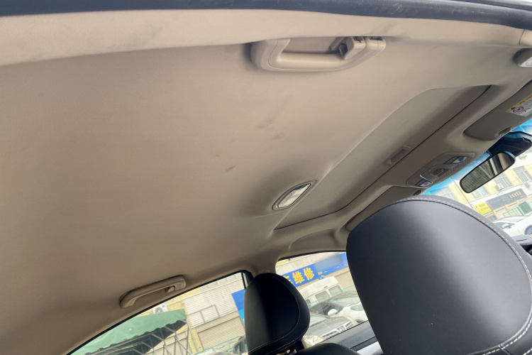 GEELY Emgrand 2019 #21 GEELY Emgrand 2019 car image #21