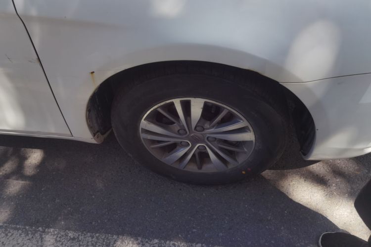GEELY Emgrand 2019 #6 GEELY Emgrand 2019 car image #6