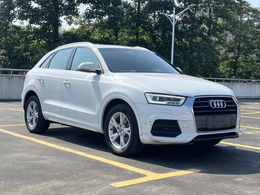 Audi Q3 2019 car image #4