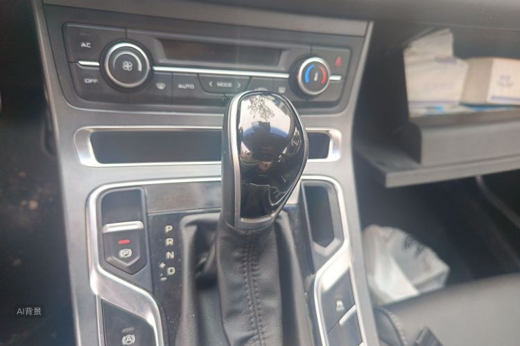 GEELY Emgrand 2019 car image #16
