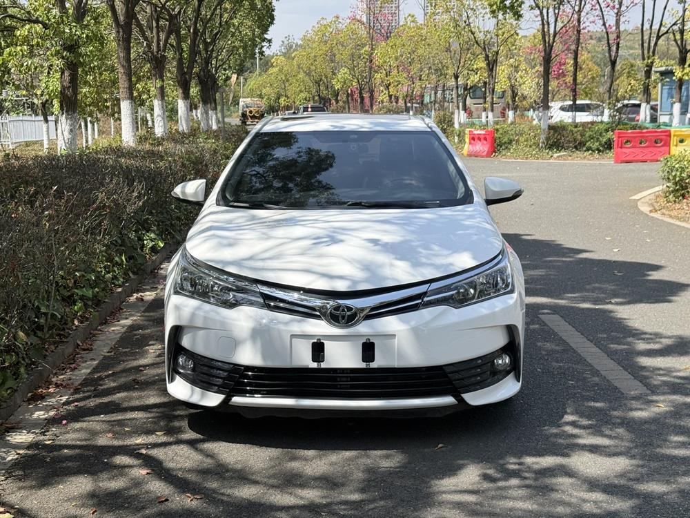 Toyota Corolla 2018 immagine di auto #2