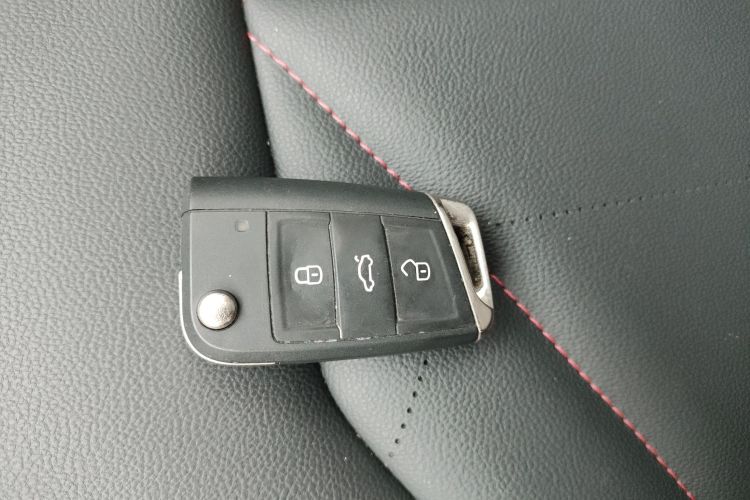 Volkswagen Lavida 2024 imagen de coche #9