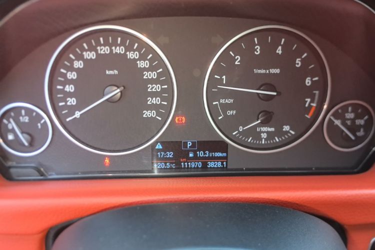 BMW 3 Series GT 2016 immagine di auto #12