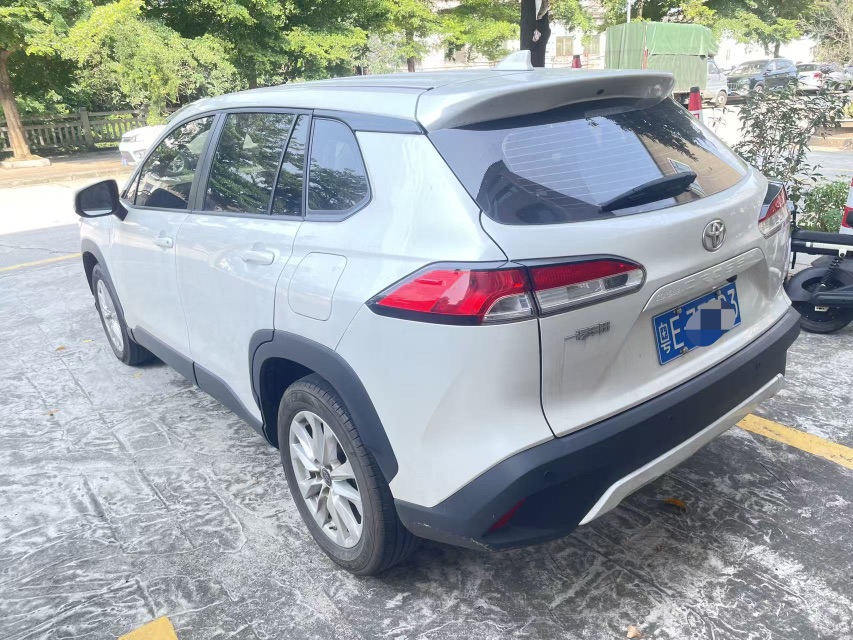 Toyota Corolla Cross 2023 immagine di auto #2