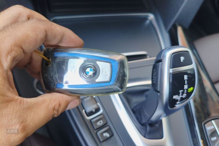 BMW 3 Series 2018 #10 BMW 3 Series 2018 car image #10