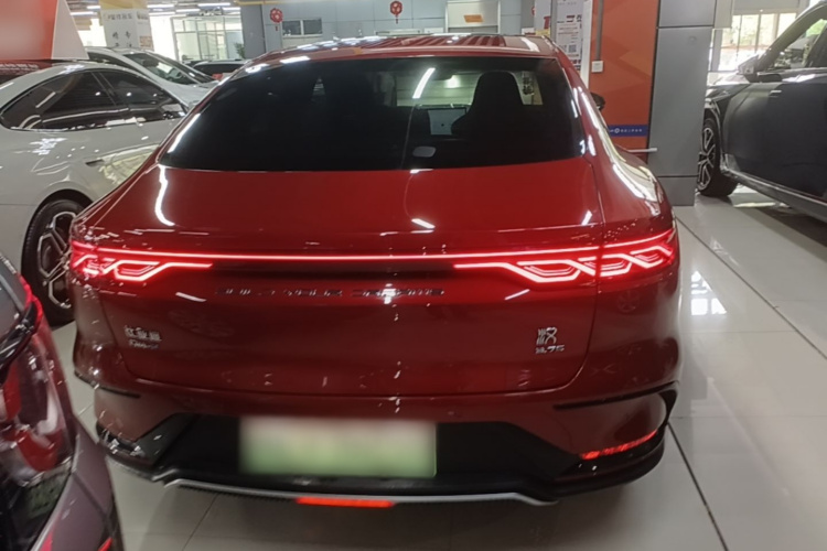BYD Han 2022 #4 BYD Han 2022 car image #4
