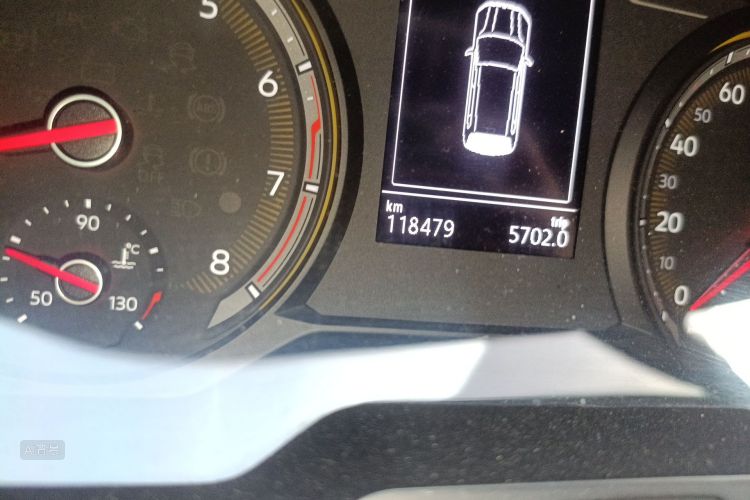 Volkswagen Tharu 2019 car image #14