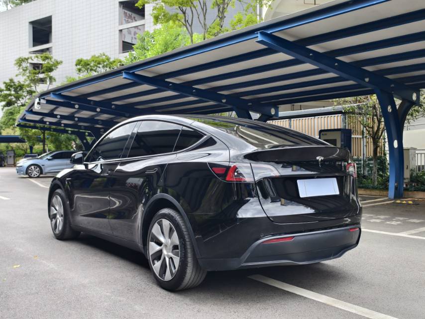 Tesla Model Y 2022 #15 Tesla Model Y 2022 car image #15