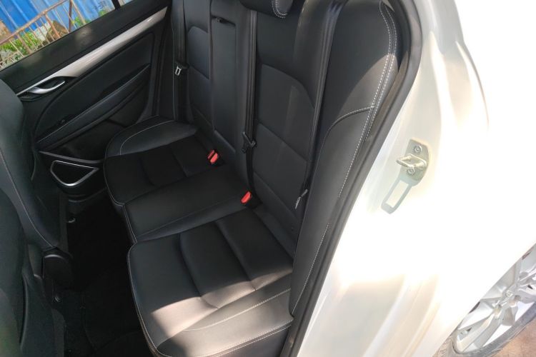 GEELY Emgrand 2020 #10 GEELY Emgrand 2020 car image #10