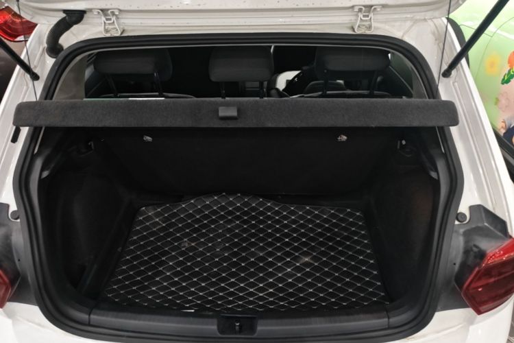 Volkswagen Polo 2023 car image #19