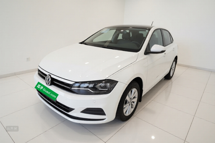 Volkswagen Polo 2021 car image #2
