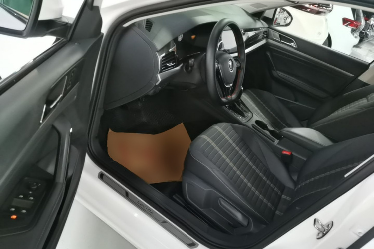 Volkswagen Lavida 2021 car image #16