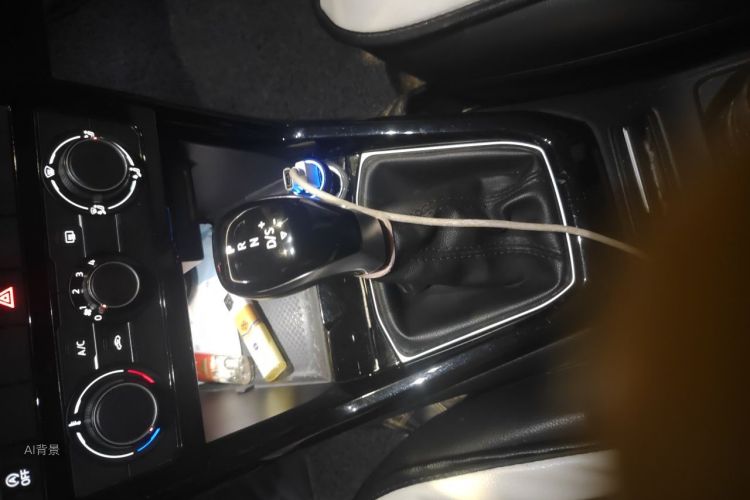 Volkswagen Tacqua 2020 car image #16