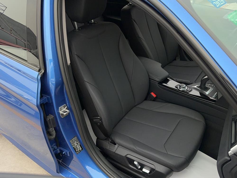 BMW 3 Series 2016 car image #23