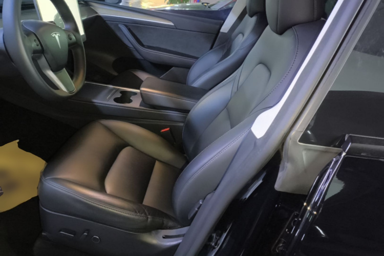 Tesla Model Y 2023 #15 Tesla Model Y 2023 car image #15