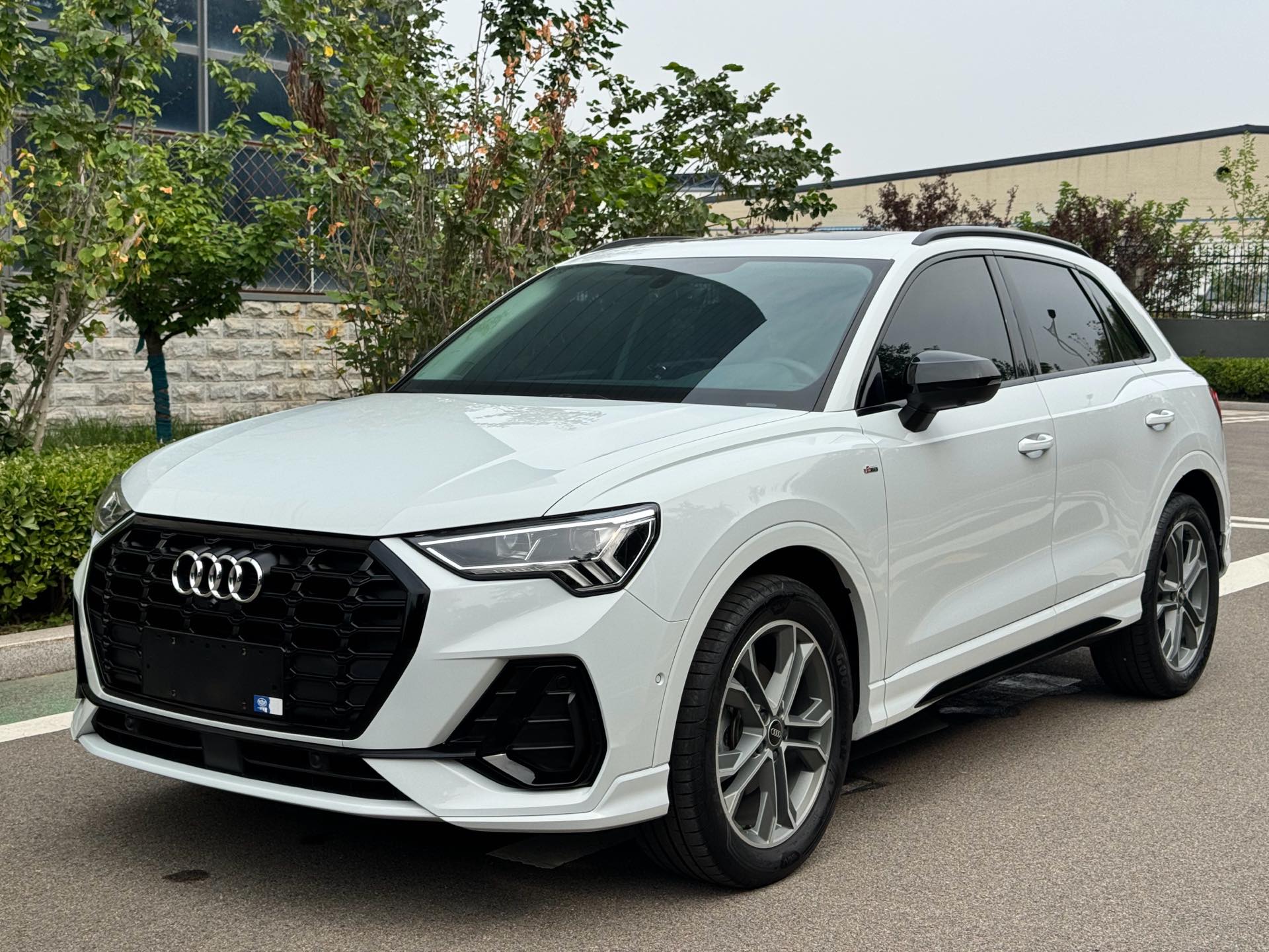 Audi Q3 2023 Audi Q3 2023 car image