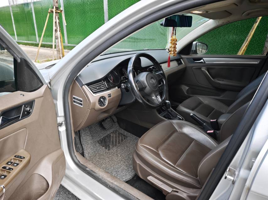 Volkswagen Bora 2014 imagen de coche #4