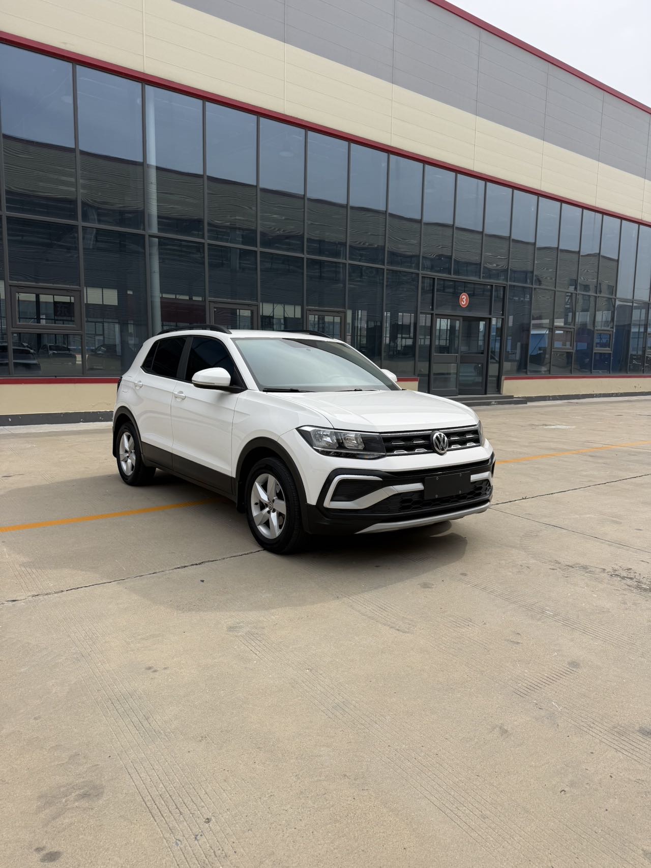 Volkswagen T-Cross 2021 #3 Volkswagen T-Cross 2021 car image #3
