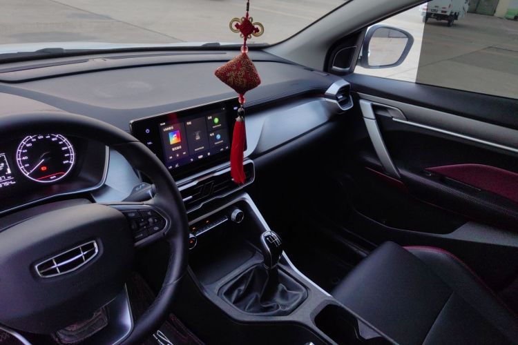 GEELY Coolray 2021 #18 GEELY Coolray 2021 car image #18