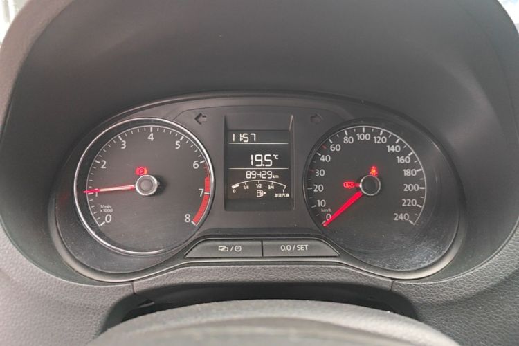 Volkswagen Polo 2017 #16 Volkswagen Polo 2017 car image #16