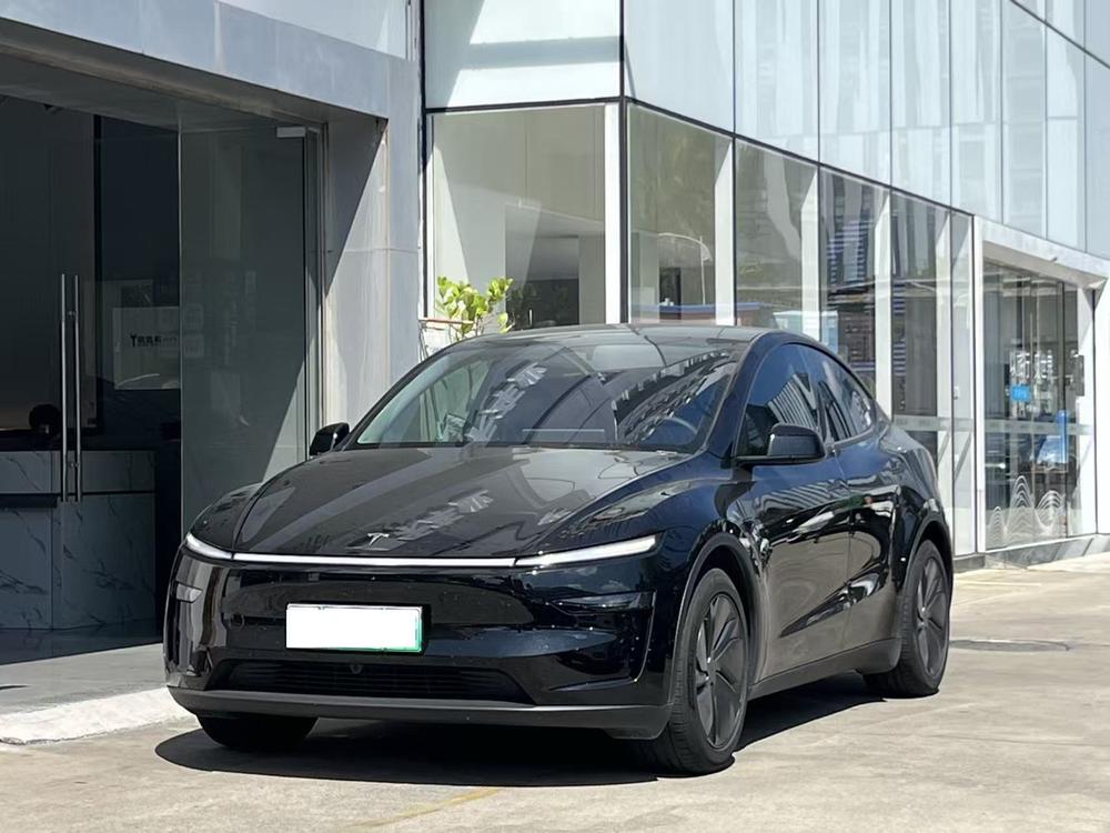 Tesla Model Y 2025 Tesla Model Y 2025 car image