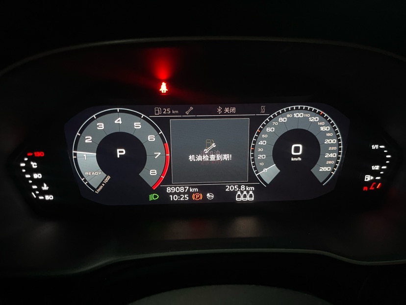 Audi Q3 2021 car image #5