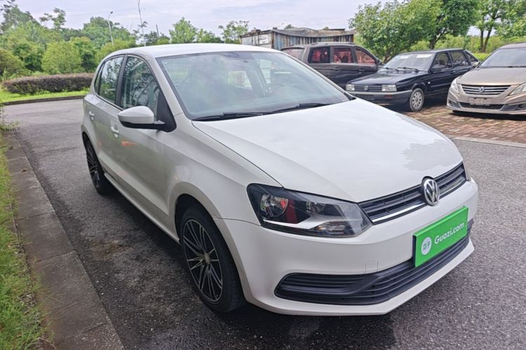 Volkswagen Polo 2016 car image #4