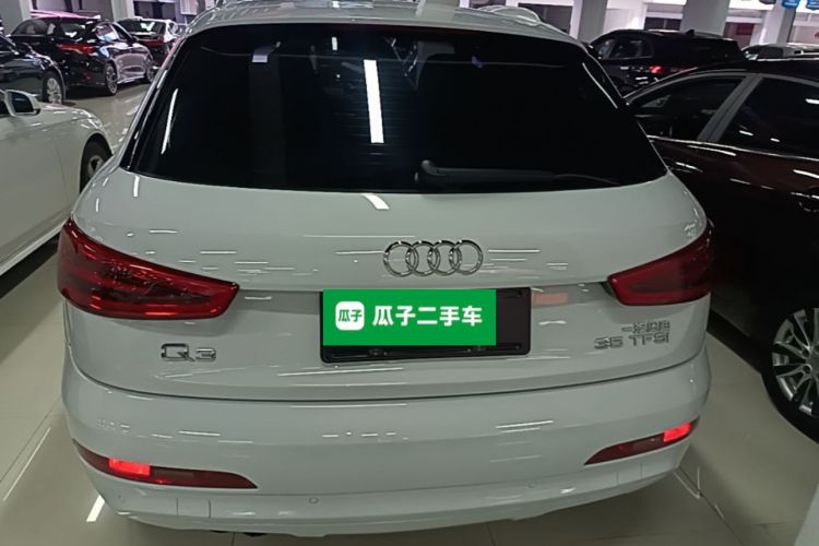 Audi Q3 2015 car image #6