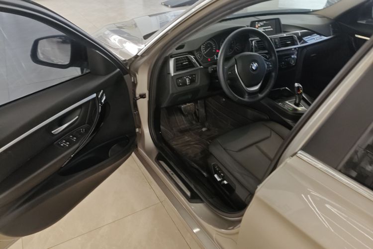 BMW 3 Series 2016 imagen de coche #18