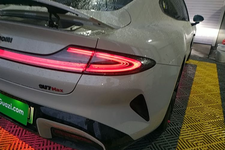 MI SU7 2024 car image #8