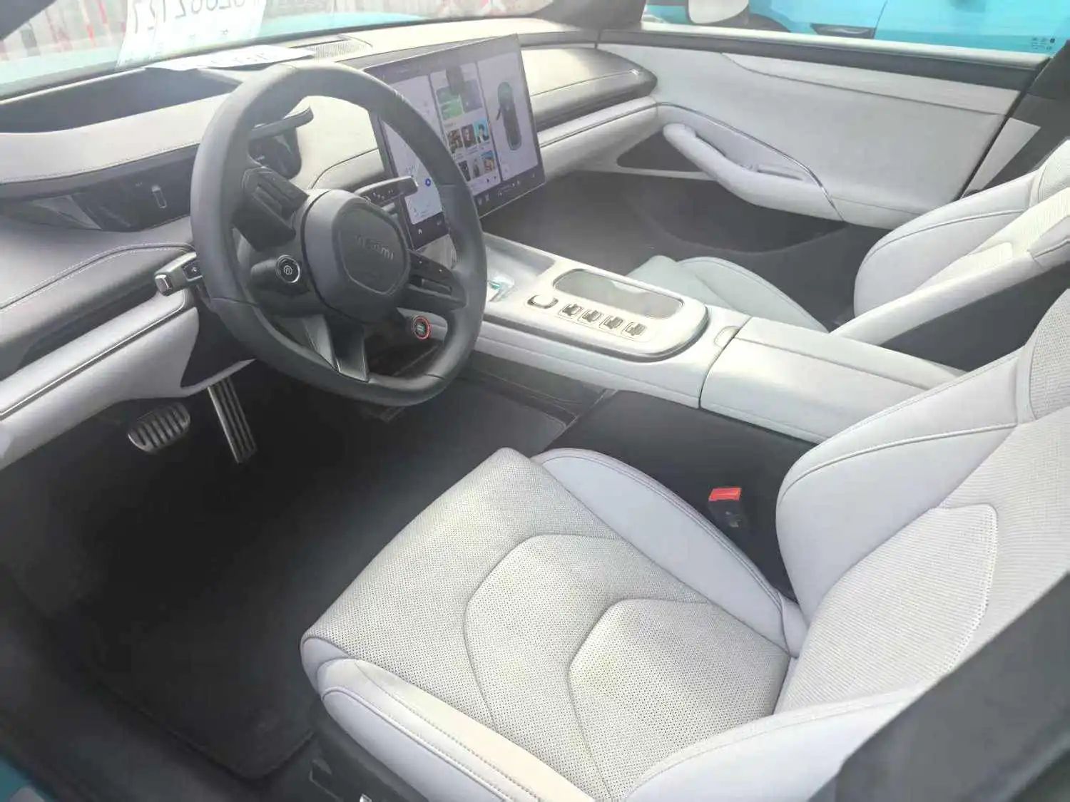 2024 #4 2024 immagine di auto #4