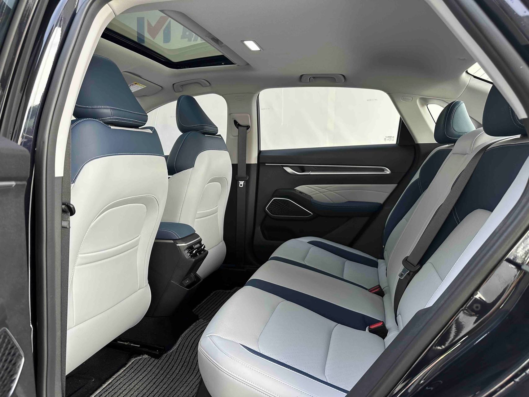 GEELY Emgrand 2022 #7 GEELY Emgrand 2022 immagine di auto #7