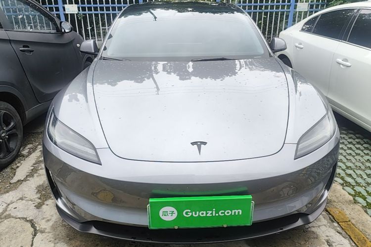 Tesla Model 3 2024 car image #3
