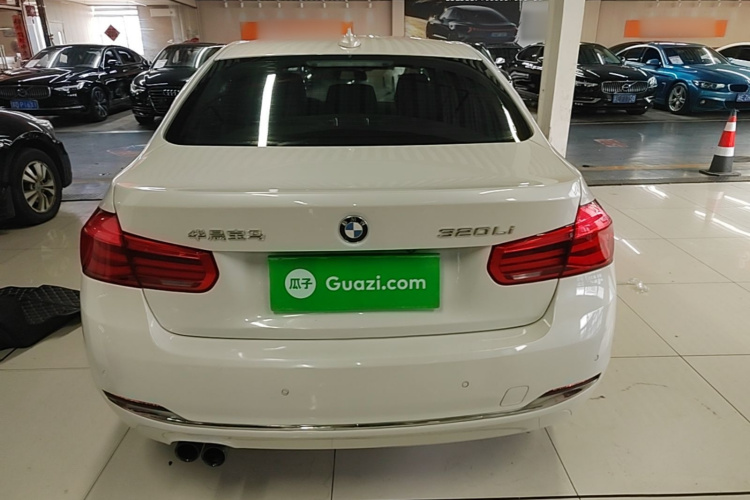 BMW 3 Series 2017 #6 BMW 3 Series 2017 car image #6