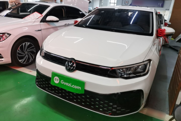 Volkswagen Lavida 2025 car image #2