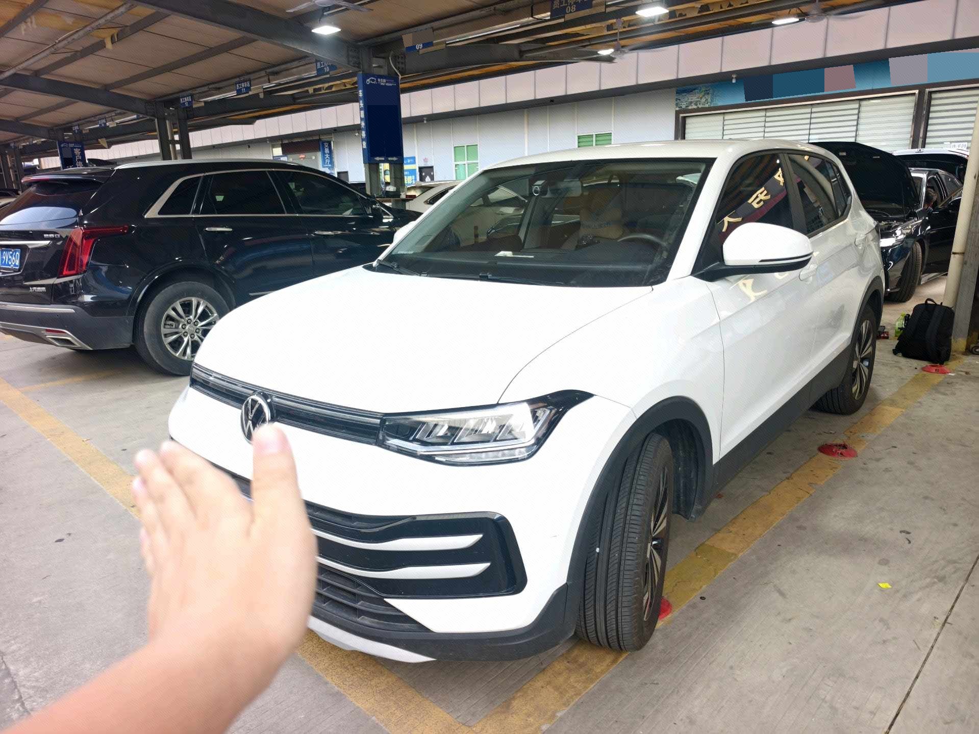 Volkswagen Tharu 2025 car image 
