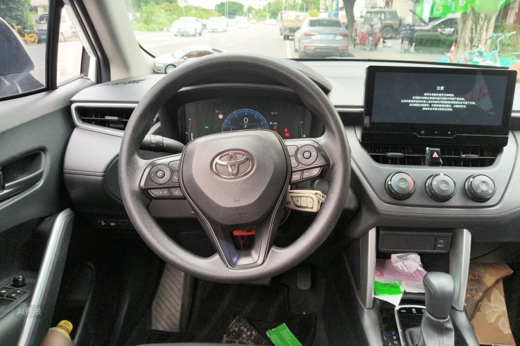 Toyota Corolla Cross 2023 car image #12