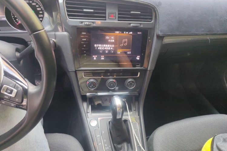 Volkswagen Golf 2020 imagem de carro #13
