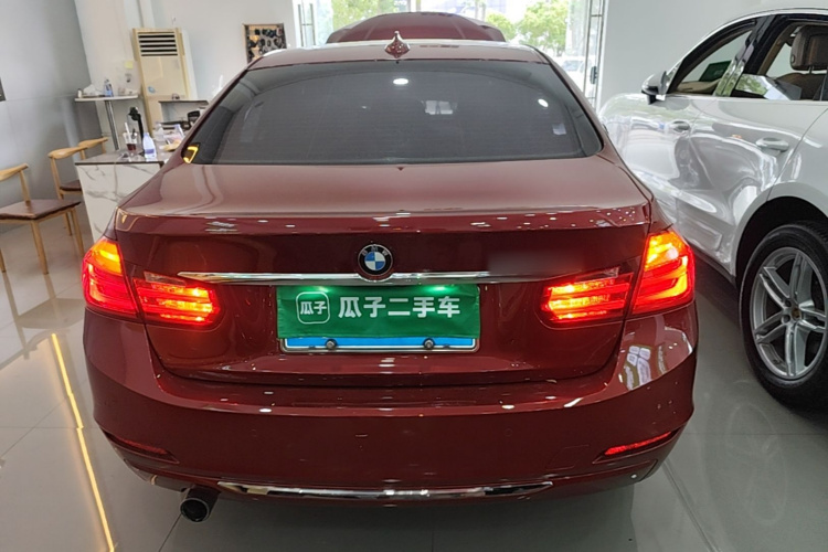 BMW 3 Series 2015 #4 BMW 3 Series 2015 car image #4