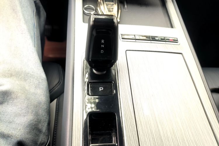 GEELY Boyue L 2024 #14 GEELY Boyue L 2024 imagen de coche #14