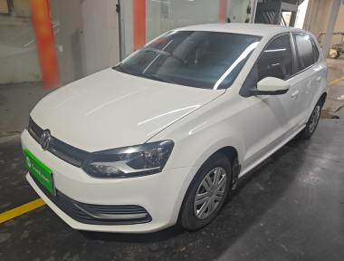 Volkswagen Polo 2015 Volkswagen Polo 2015 car image