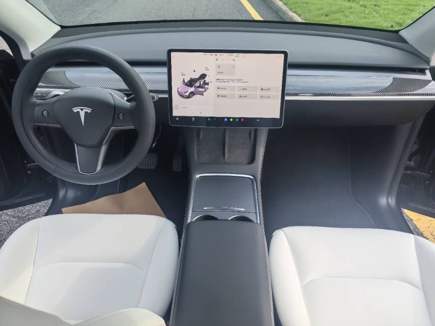 Tesla Model Y 2024 #3 Tesla Model Y 2024 car image #3