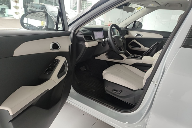 BYD YuanUP 2026 car image #16
