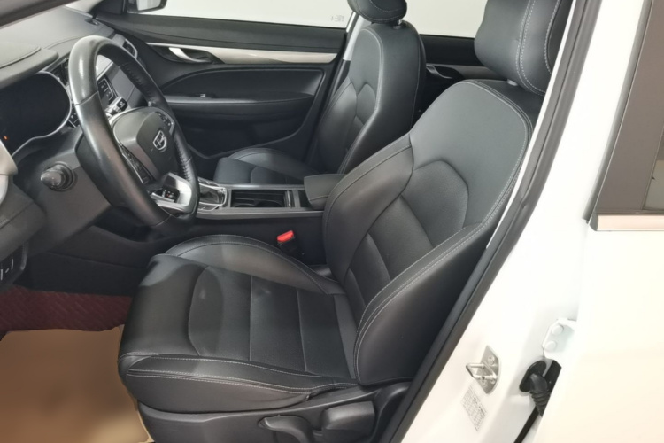 GEELY Emgrand 2020 #15 GEELY Emgrand 2020 изображение автомобиля #15