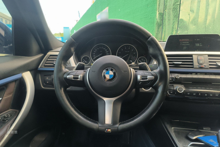 BMW 3 Series 2019 #12 BMW 3 Series 2019 car image #12