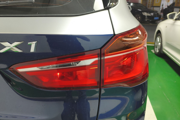 BMW X1 2018 #8 BMW X1 2018 car image #8