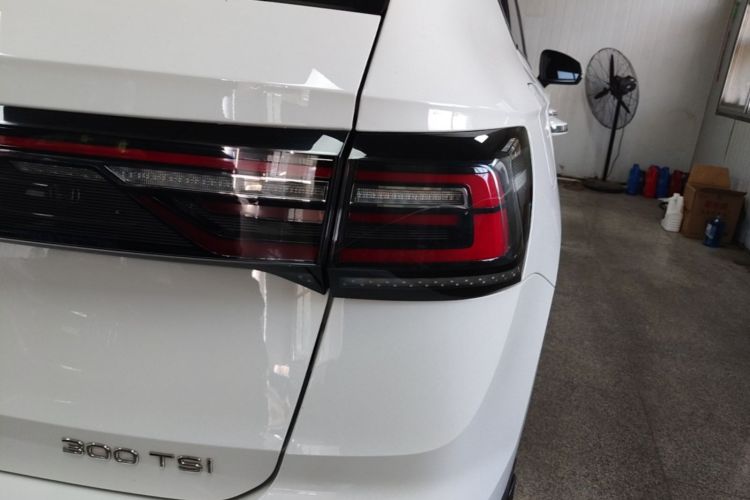 Volkswagen Tharu 2023 car image #8